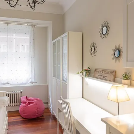 Park & Museum By Next Stop Apartamento *